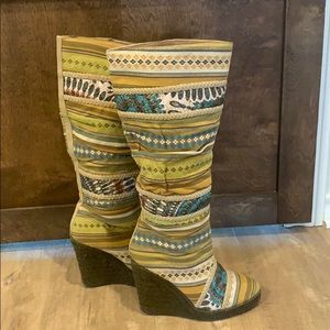 Pattered boots